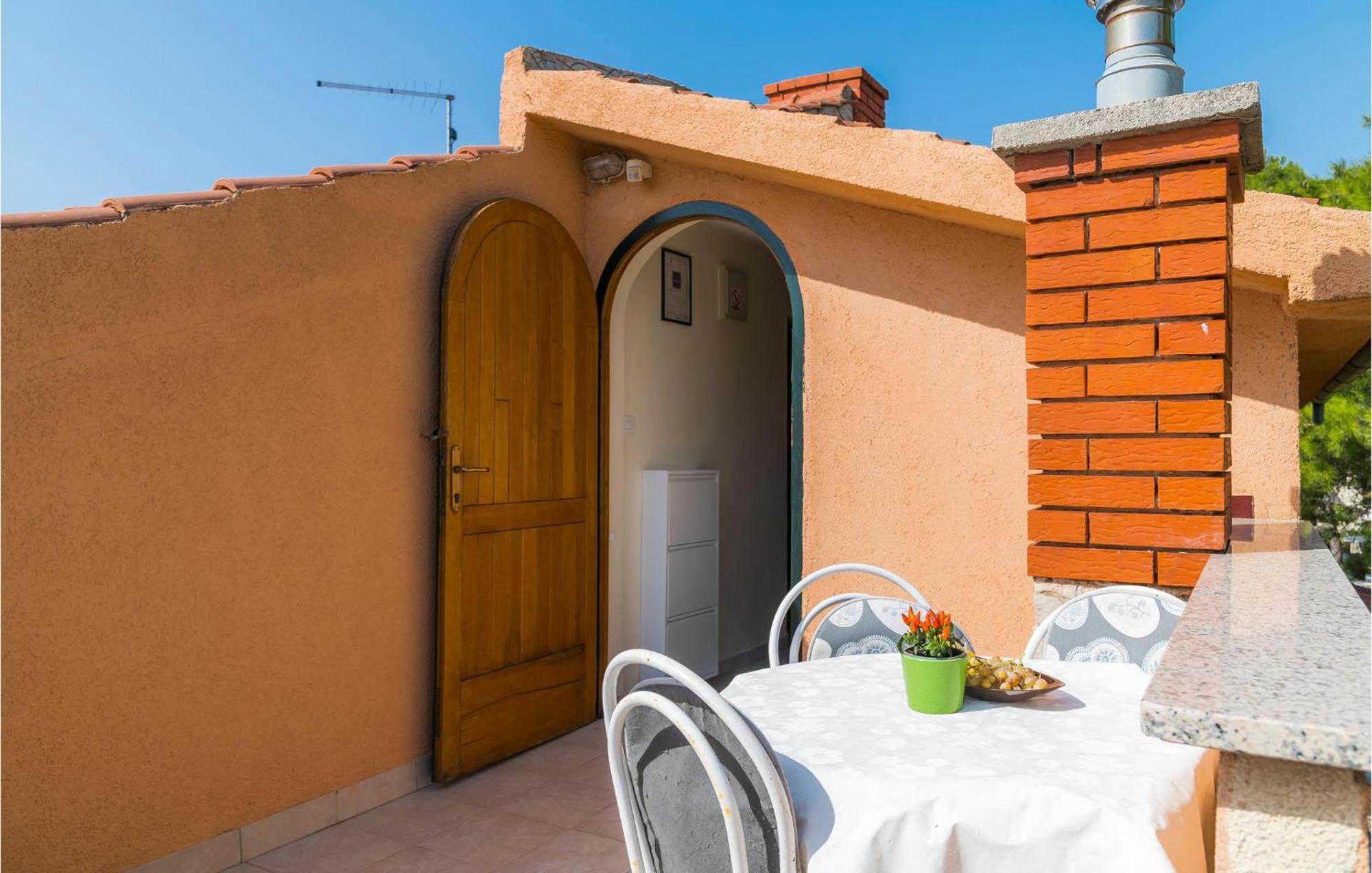 Awesome Apartment In Jadrija With Wifi Zewnętrze zdjęcie