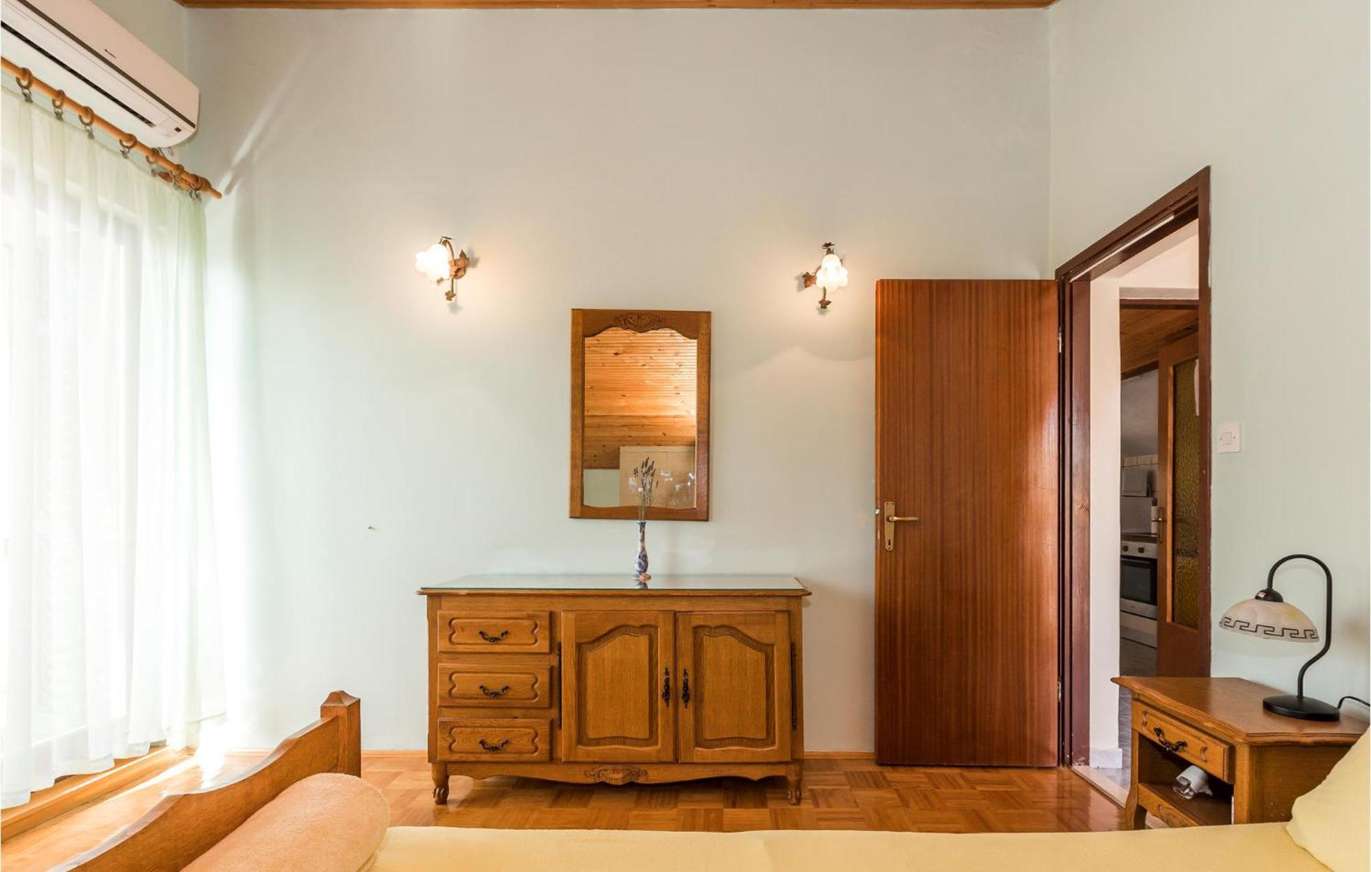 Awesome Apartment In Jadrija With Wifi Zewnętrze zdjęcie